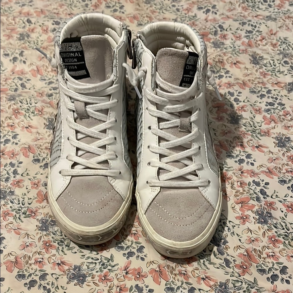 Vintage Havana White and Gray Sneakers